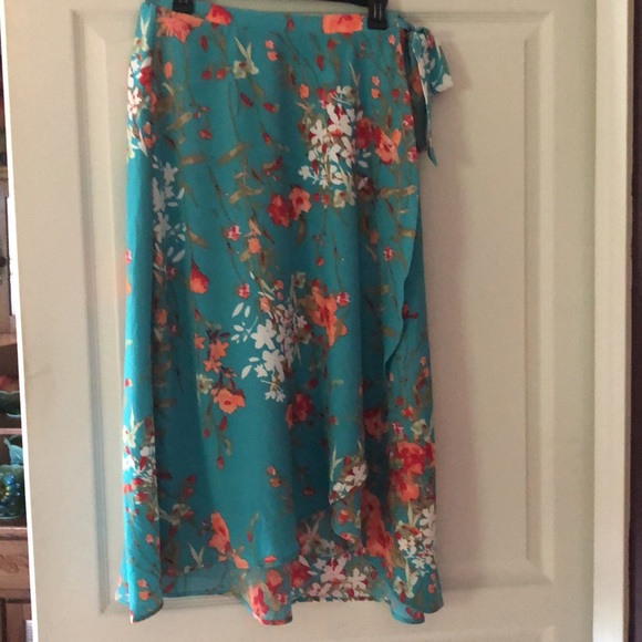 Skirt - Picture 6 of 7